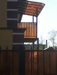 фото Балконы металлические с поликарбонатом и ковкой